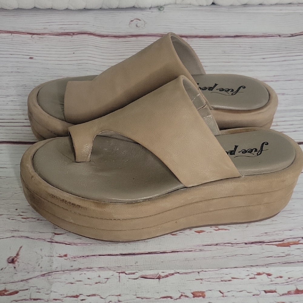 Free People Women's Tan Platform Sandals Size 37